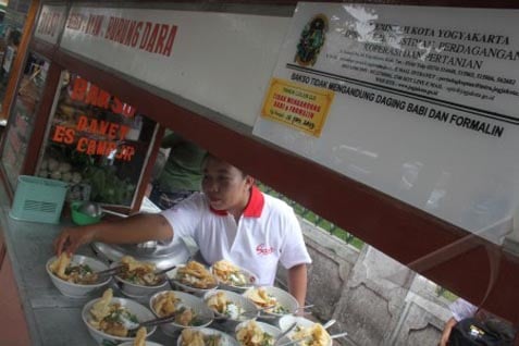  Bank BTN Jangkau Pedagang Mi & Bakso